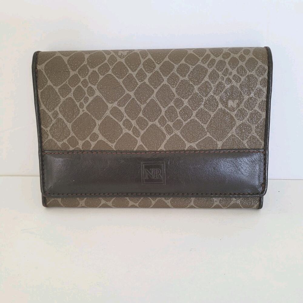 Nina Ricci Giraffe Brown Wallet Compact Leather Vintage Italian Trifold Retro